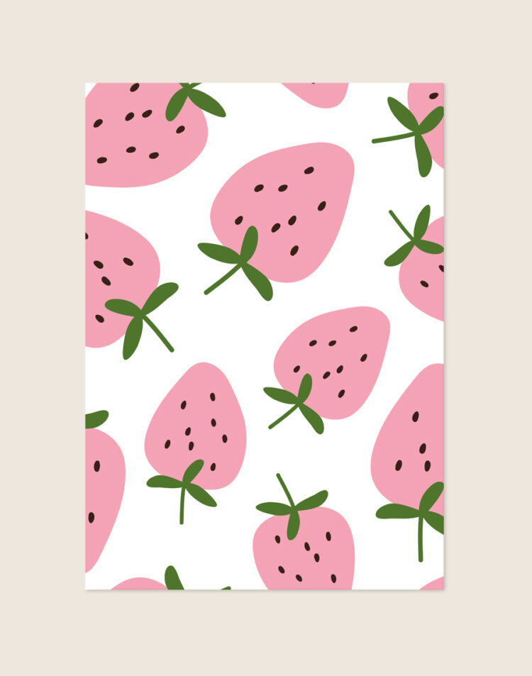 Een vrolijke kinderposter met een helderwitte achtergrond, bedrukt met een speels, repeterend patroon van grote pastelroze aardbeien met donkergroene blaadjes en zwarte pitjes.