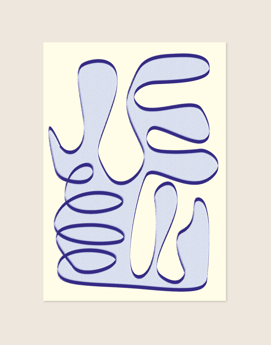 Abstracte poster met een organisch blauw figuur met spiraalvormen en donkerblauwe contouren op een lichte, warm-witte achtergrond.