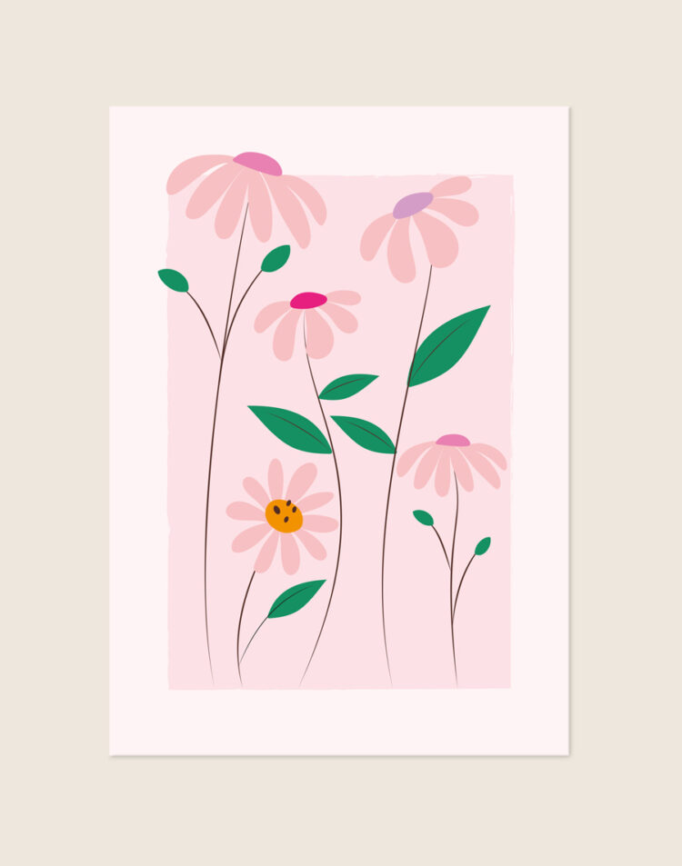 Botanische poster met een grafische illustratie van vijf sierlijke roze bloemen op lange stengels tegen een pastelroze achtergrond, sfeervol opgehangen in een licht interieur.