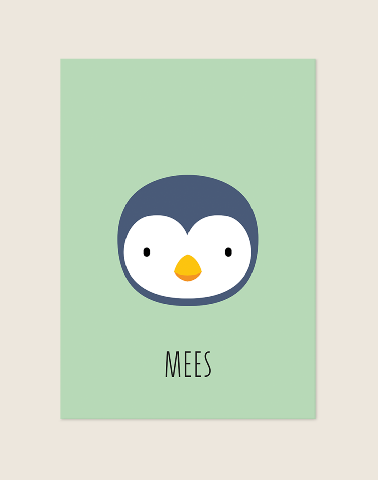 Een overzicht van diverse minimalistische kinderposters in verschillende zachte kleuren zoals blauw, geel, groen, oranje en wit. Op elke poster staat een schattige, grafische illustratie van een dierengezicht (zoals een panda, vos, giraffe, zebra, pinguïn, tijger, hond, wasbeer, konijn of koala) met daaronder een gepersonaliseerde kindernaam in een dun, modern lettertype.