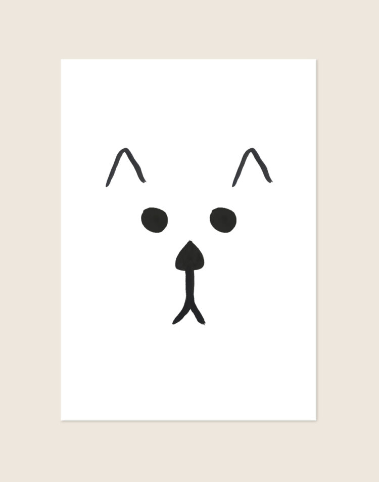 Minimalistische zwart-witte Poster Hond met een handgetekend hondensnuitje op een helderwitte achtergrond, sfeervol opgehangen in een ruimte.