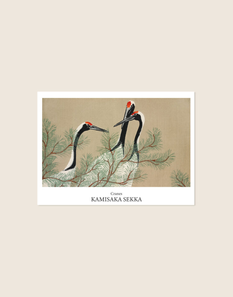 Vintage Japanse poster van het kunstwerk Cranes door Kamisaka Sekka met elegante kraanvogels, sfeervol opgehangen in een Japandi interieur.