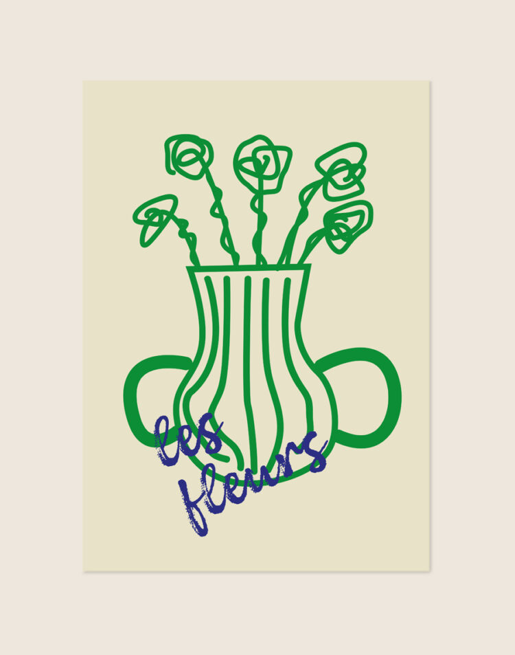 Grafische poster van een vaas met bloemen in felle groene lijnkunst met de handgeschreven blauwe tekst 'les fleurs' op een zandkleurige achtergrond.
