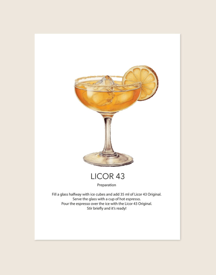 Stijlvolle poster geïnspireerd op Licor 43 in warme goudgele tinten, sfeervol opgehangen boven een barcart in een lichte, moderne keuken.