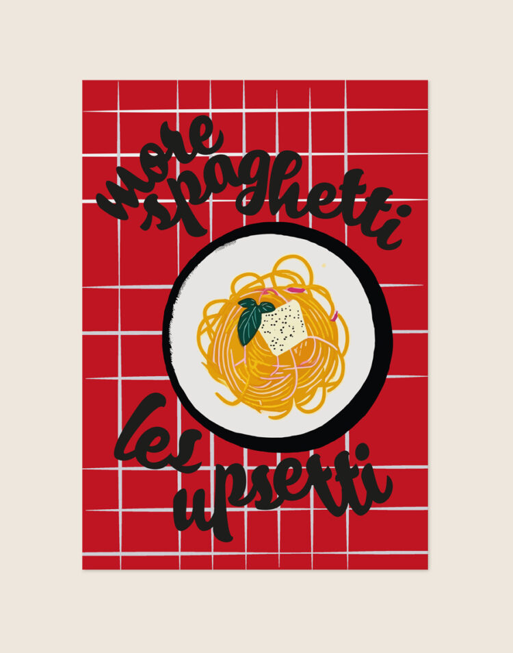 Stijlvolle typografische poster met de tekst More Spaghetti, sfeervol opgehangen aan de muur in een moderne keuken.