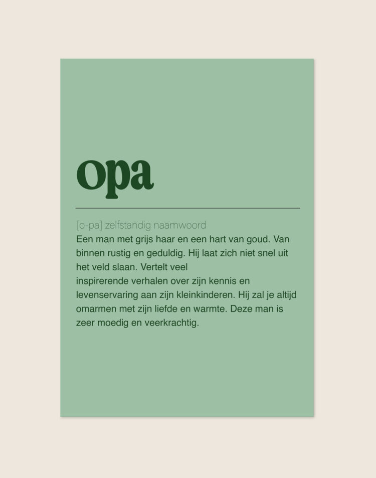 Lichtgroene poster met het woord 'opa' in donkergroene letters en een liefdevolle definitie over grootvaders, sfeervol opgehangen in een woonkamer.