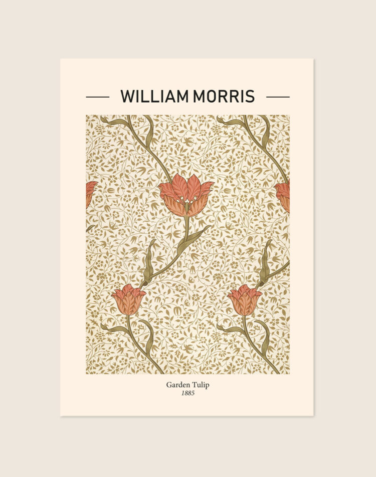 Vintage botanische poster van het William Morris Garden Tulip patroon met bloeiende tulpen en bladeren, sfeervol opgehangen in een interieur.