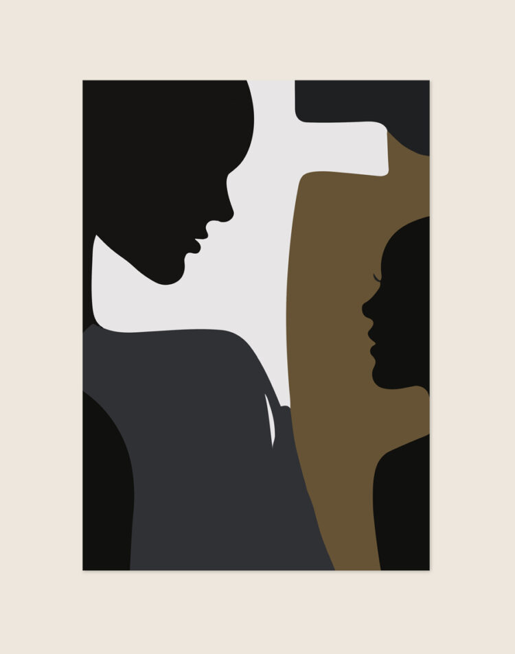 Abstracte poster met zwarte silhouetten van vrouwengezichten in profiel gecombineerd met organische vlakken in het grijs en bronsbruin.