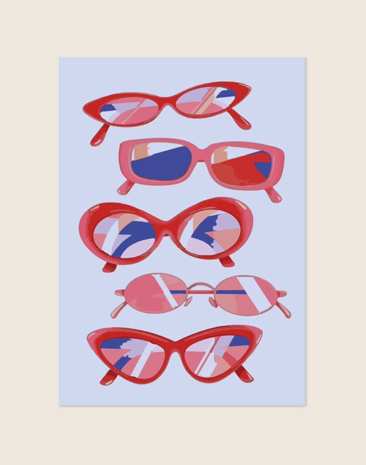 Kleurrijke poster met een illustratie van vijf verschillende retro zonnebrillen in rode en roze tinten op een lichtblauwe achtergrond, sfeervol opgehangen in een slaapkamer.